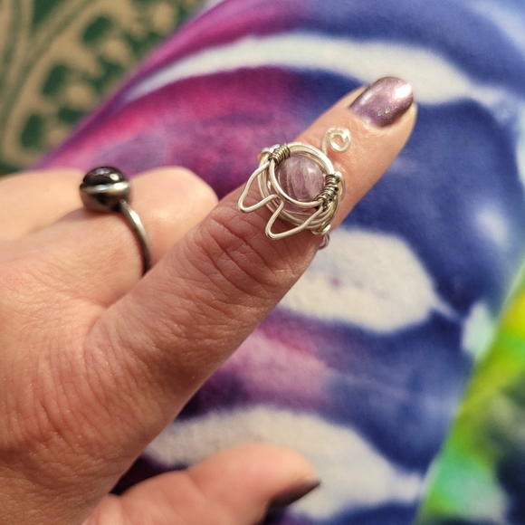 Wire Wrapped Amethyst Kitty Cat Ring - Picture 9 of 13